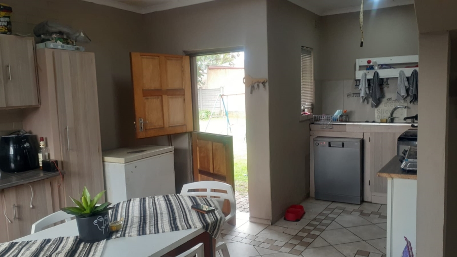 3 Bedroom Property for Sale in Vanderbijlpark Cw 6 Gauteng
