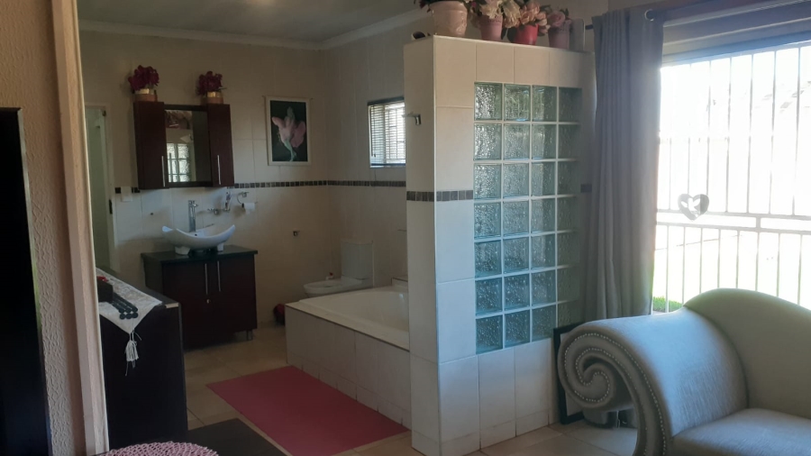 3 Bedroom Property for Sale in Vanderbijlpark CW 1 Gauteng