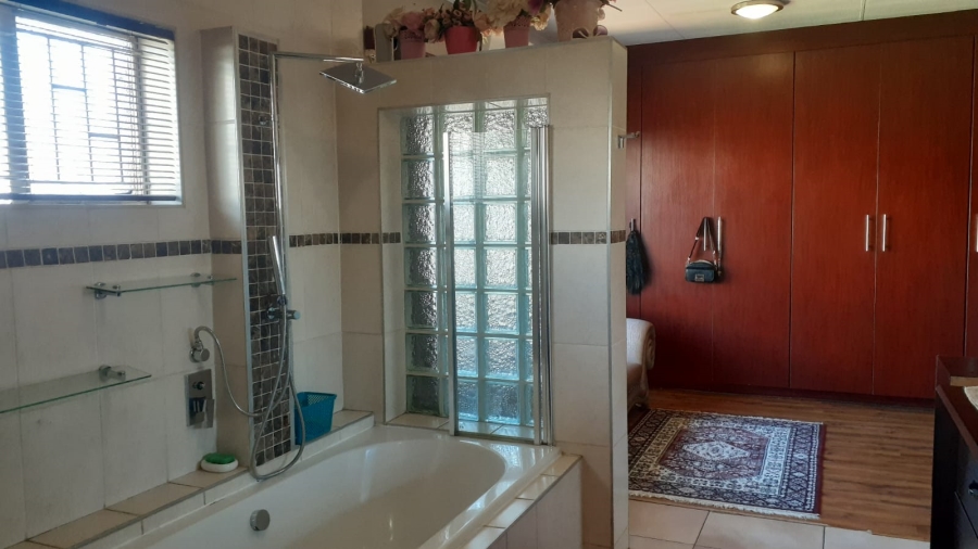 3 Bedroom Property for Sale in Vanderbijlpark CW 1 Gauteng