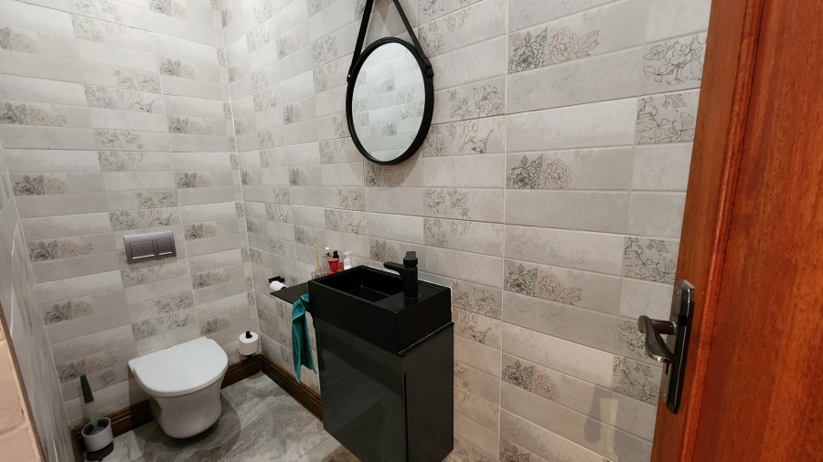 3 Bedroom Property for Sale in Noycedale Gauteng