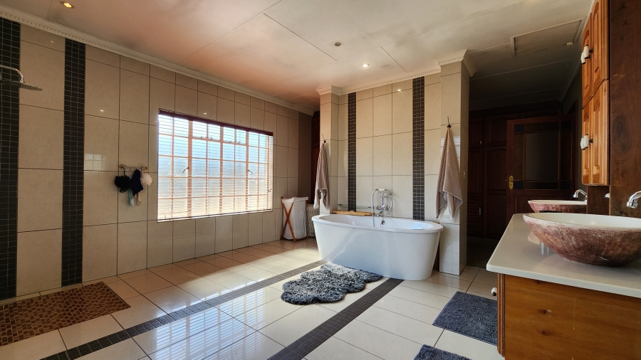 3 Bedroom Property for Sale in Noycedale Gauteng
