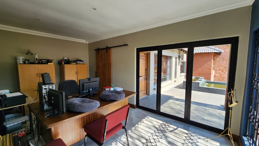 3 Bedroom Property for Sale in Noycedale Gauteng