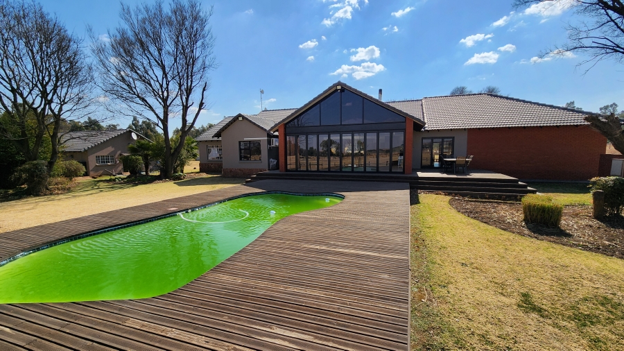 3 Bedroom Property for Sale in Noycedale Gauteng