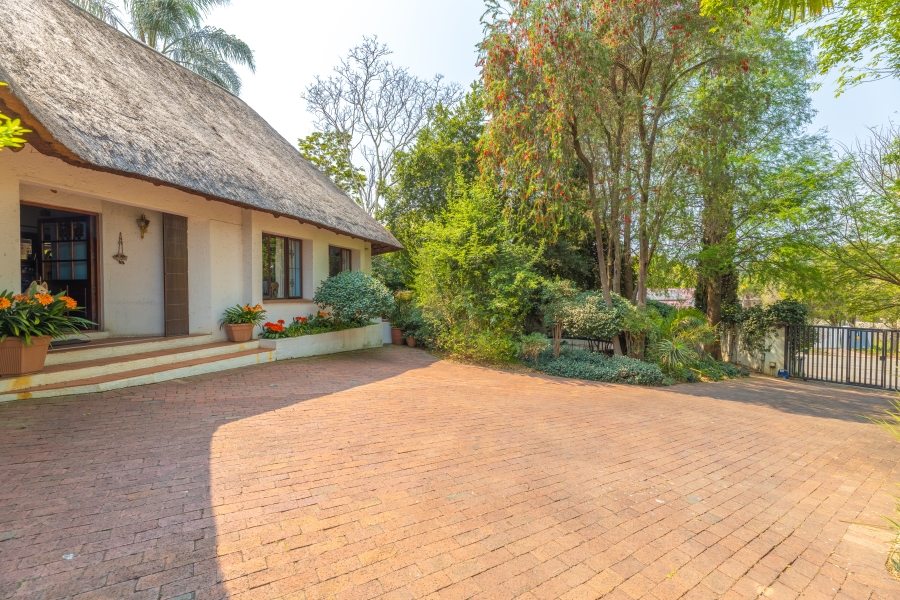 6 Bedroom Property for Sale in Bryanston Gauteng