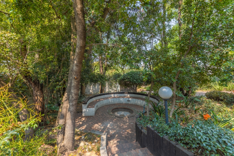 6 Bedroom Property for Sale in Bryanston Gauteng