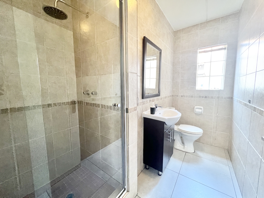 3 Bedroom Property for Sale in Noordwyk Gauteng