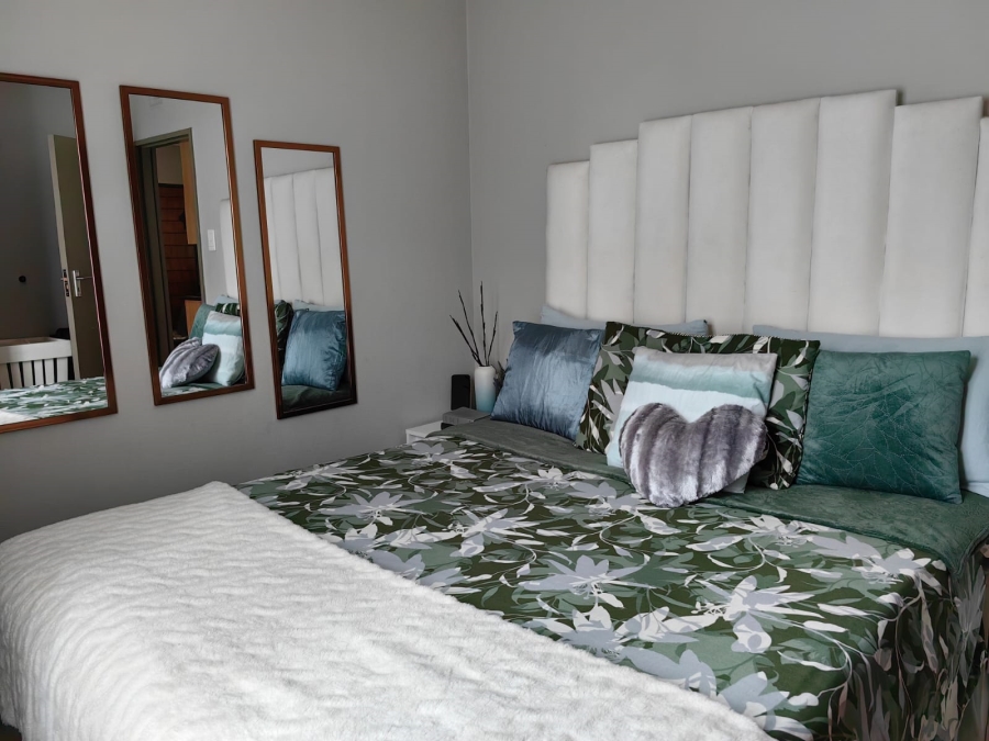 2 Bedroom Property for Sale in Kibler Park Gauteng