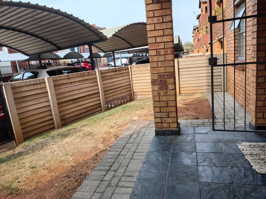 2 Bedroom Property for Sale in Kibler Park Gauteng