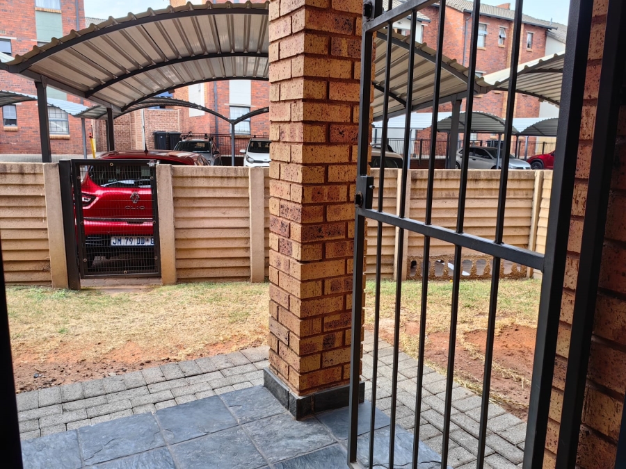 2 Bedroom Property for Sale in Kibler Park Gauteng