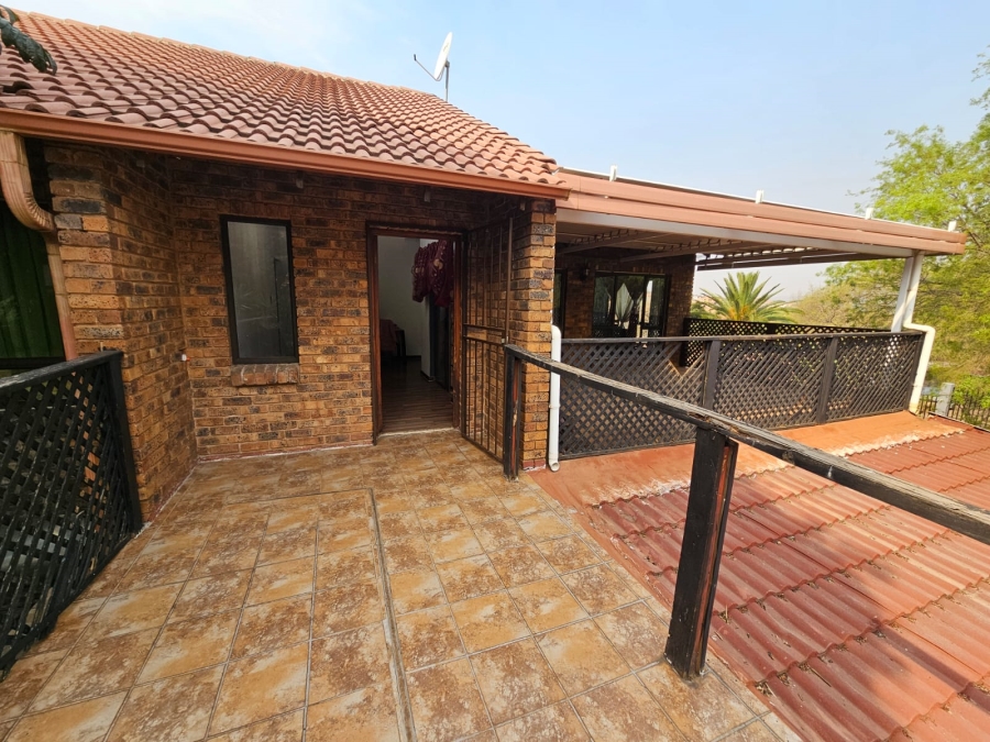4 Bedroom Property for Sale in Mulbarton Gauteng