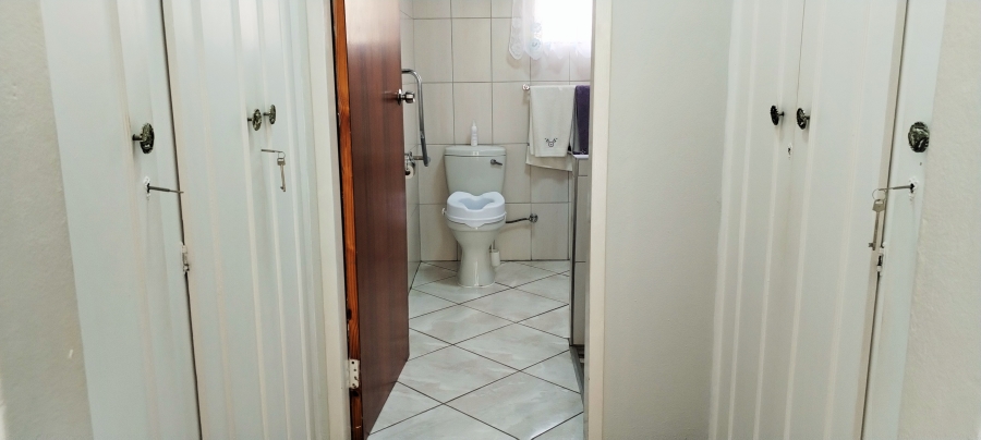 4 Bedroom Property for Sale in Rant En Dal Gauteng