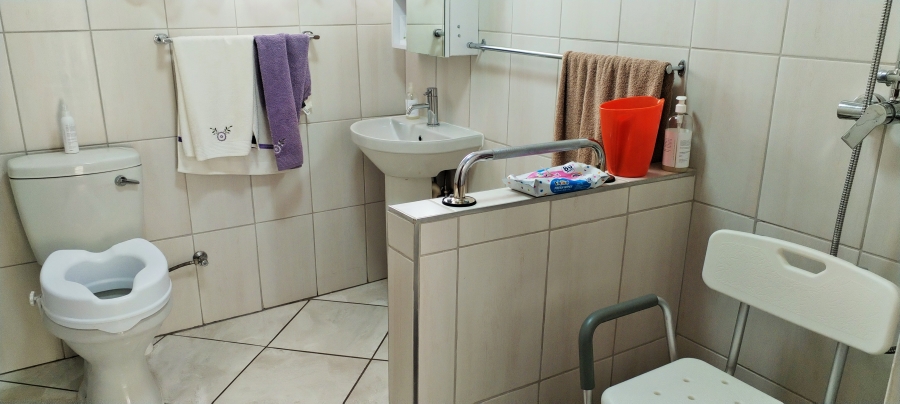 4 Bedroom Property for Sale in Rant En Dal Gauteng