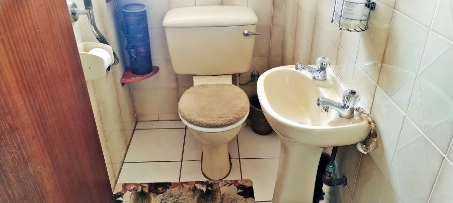 4 Bedroom Property for Sale in Rant En Dal Gauteng