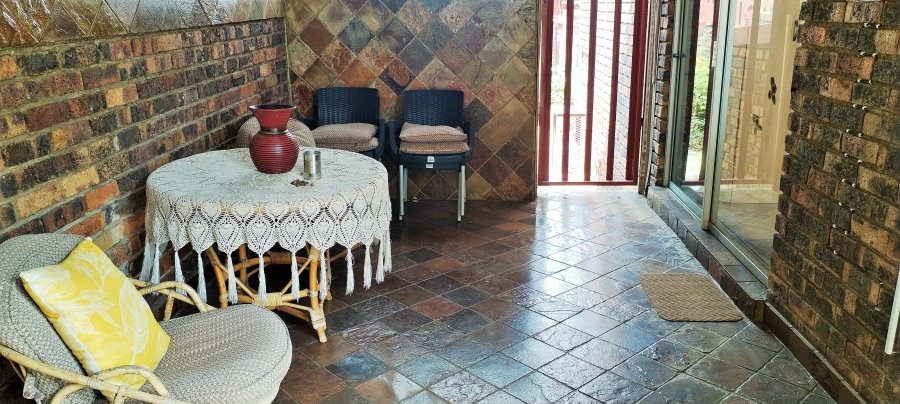 4 Bedroom Property for Sale in Rant En Dal Gauteng