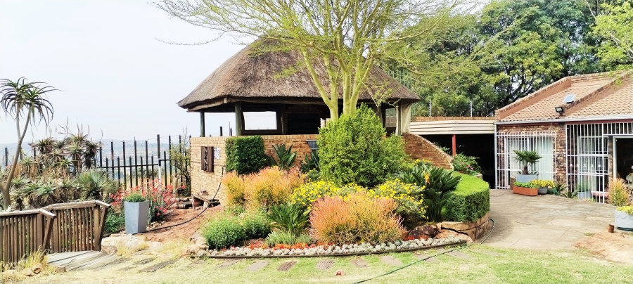 4 Bedroom Property for Sale in Rant En Dal Gauteng
