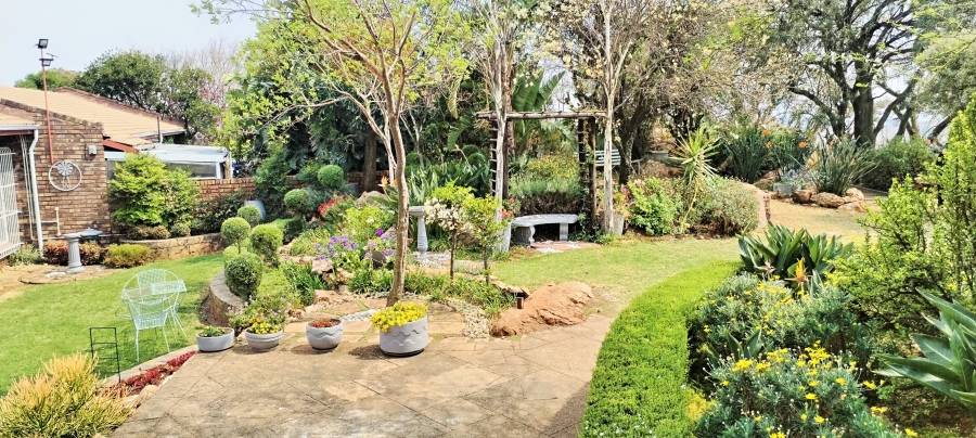 4 Bedroom Property for Sale in Rant En Dal Gauteng