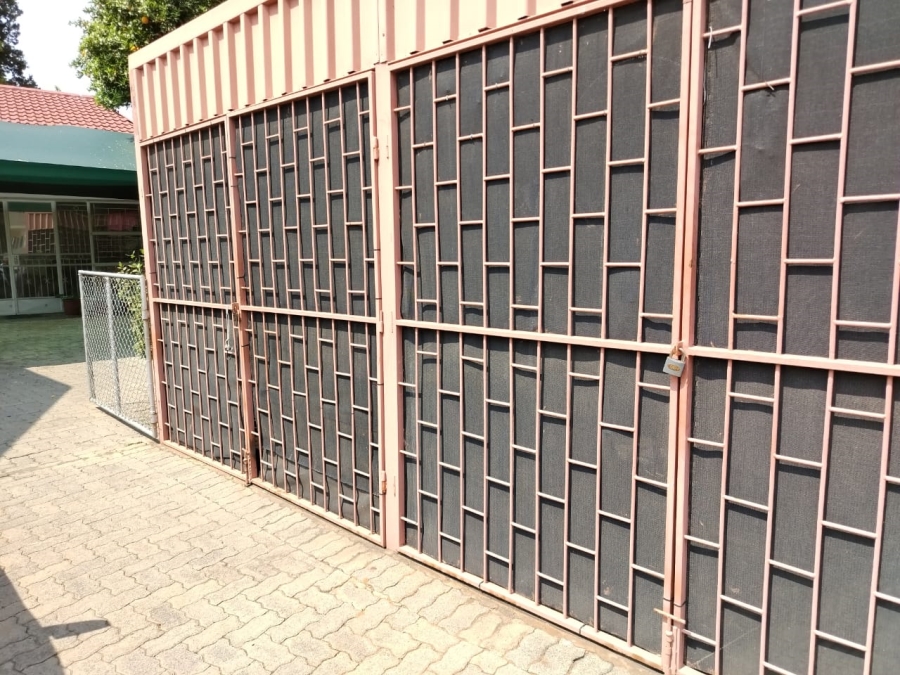 4 Bedroom Property for Sale in Three Rivers Proper Gauteng