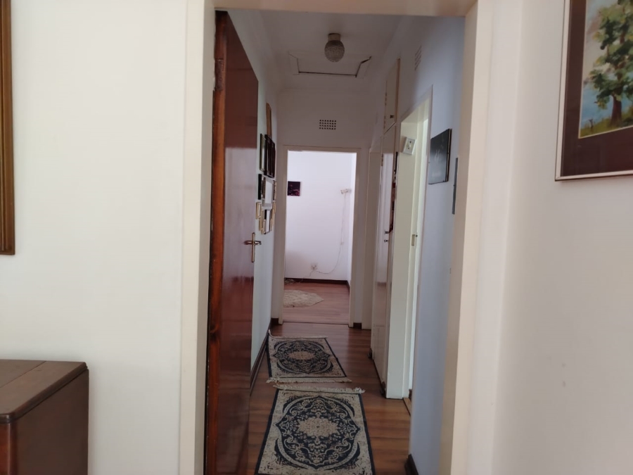 4 Bedroom Property for Sale in Three Rivers Proper Gauteng