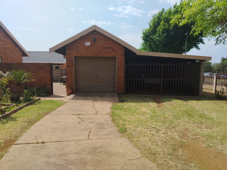 3 Bedroom Property for Sale in Vanderbijlpark SE 6 Gauteng