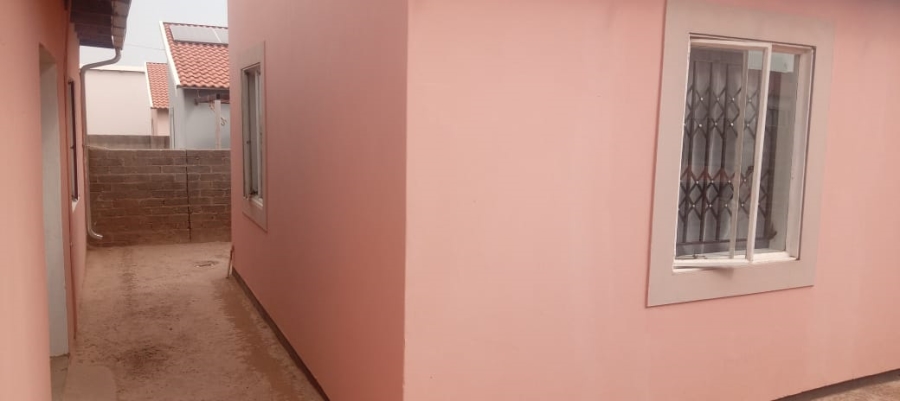 5 Bedroom Property for Sale in Savanna City Gauteng