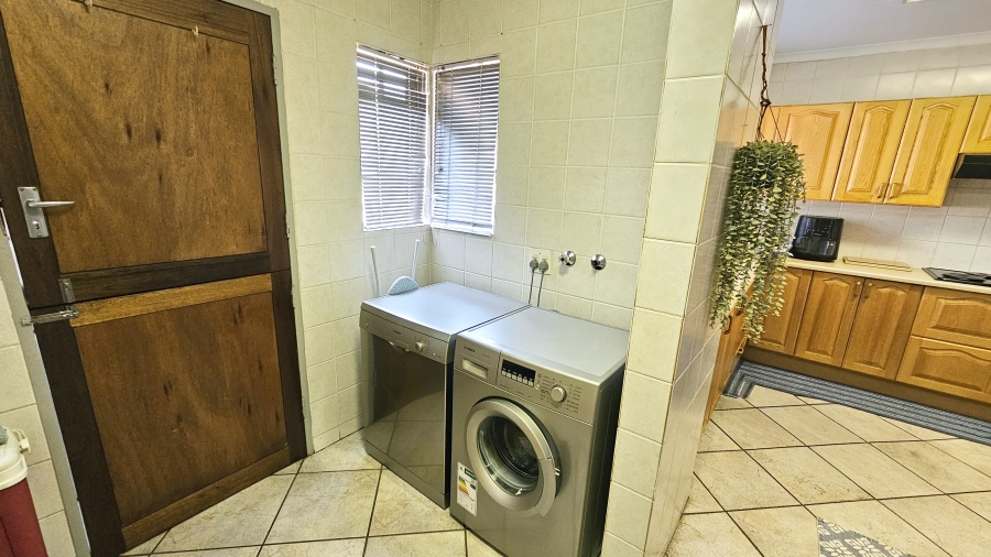 2 Bedroom Property for Sale in Moreleta Park Gauteng