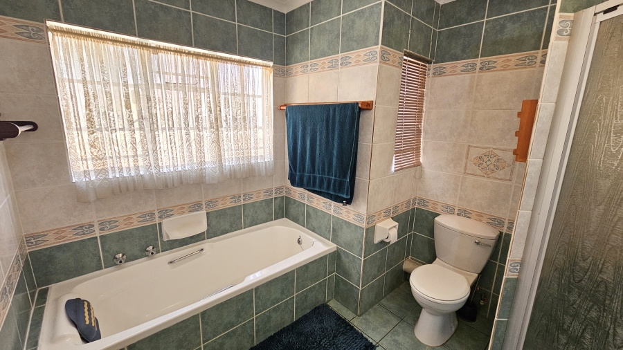 2 Bedroom Property for Sale in Moreleta Park Gauteng