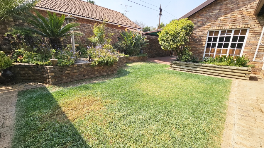 2 Bedroom Property for Sale in Moreleta Park Gauteng