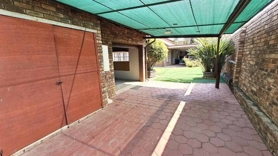 2 Bedroom Property for Sale in Moreleta Park Gauteng