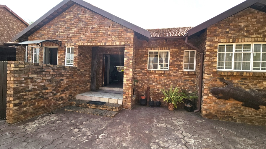 2 Bedroom Property for Sale in Moreleta Park Gauteng