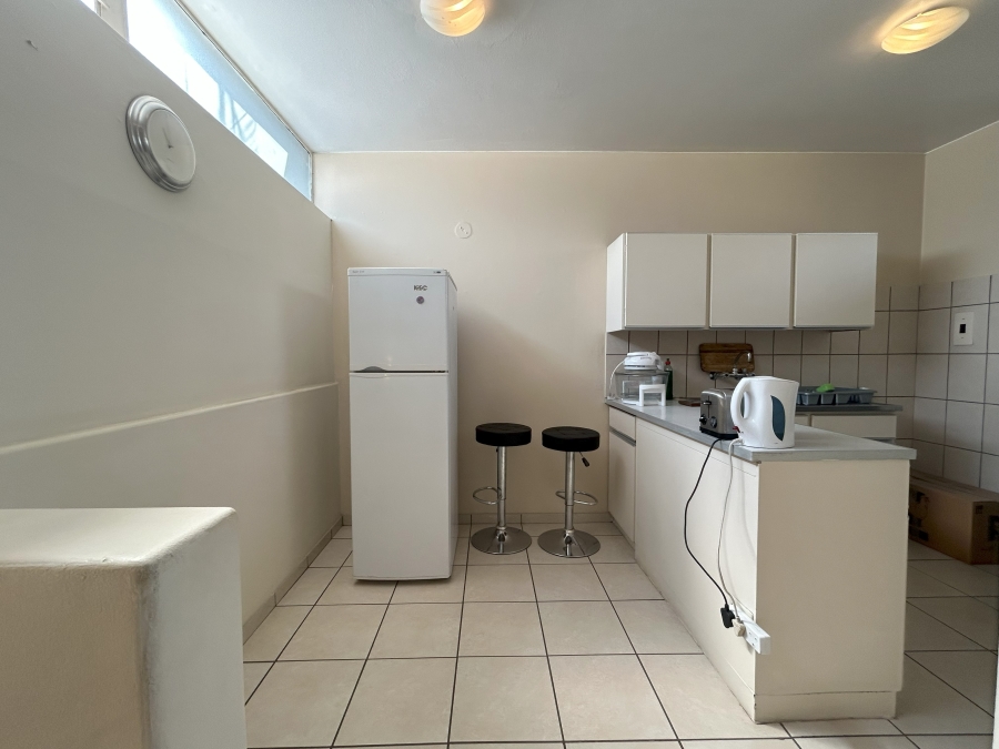 1 Bedroom Property for Sale in The Gardens Gauteng