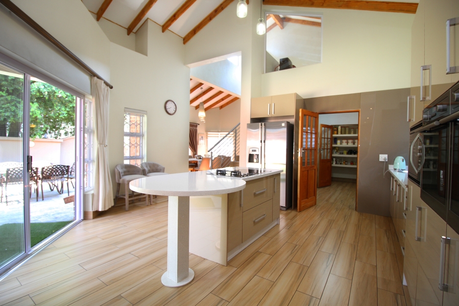5 Bedroom Property for Sale in Houghton Estate Gauteng