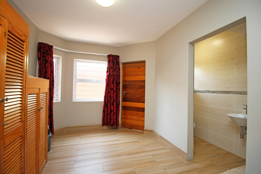 5 Bedroom Property for Sale in Houghton Estate Gauteng