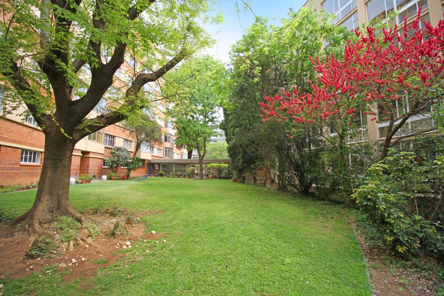 1 Bedroom Property for Sale in Houghton Estate Gauteng