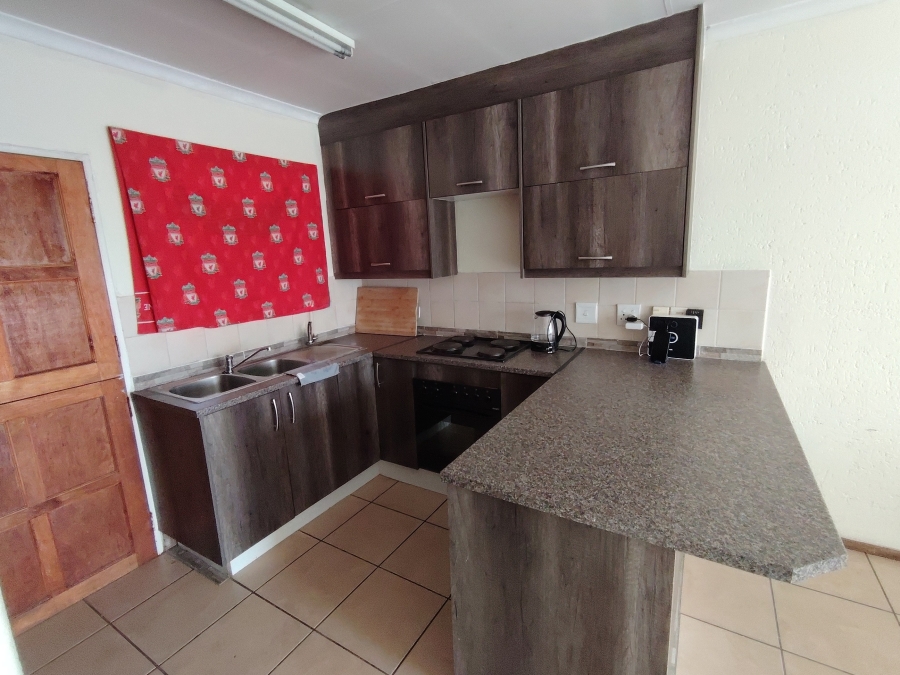 2 Bedroom Property for Sale in Heuwelsig Estate Gauteng
