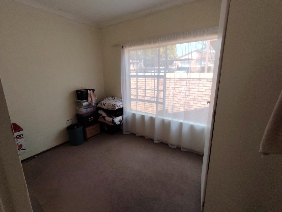 2 Bedroom Property for Sale in Heuwelsig Estate Gauteng