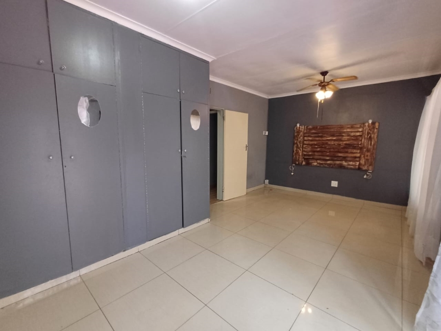 3 Bedroom Property for Sale in Krugersrus Gauteng