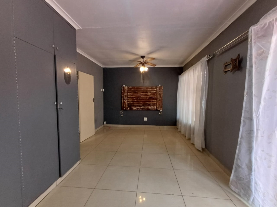 3 Bedroom Property for Sale in Krugersrus Gauteng