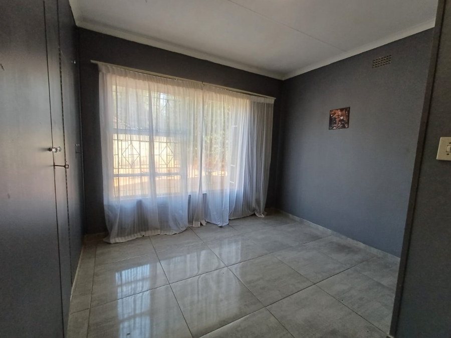3 Bedroom Property for Sale in Krugersrus Gauteng