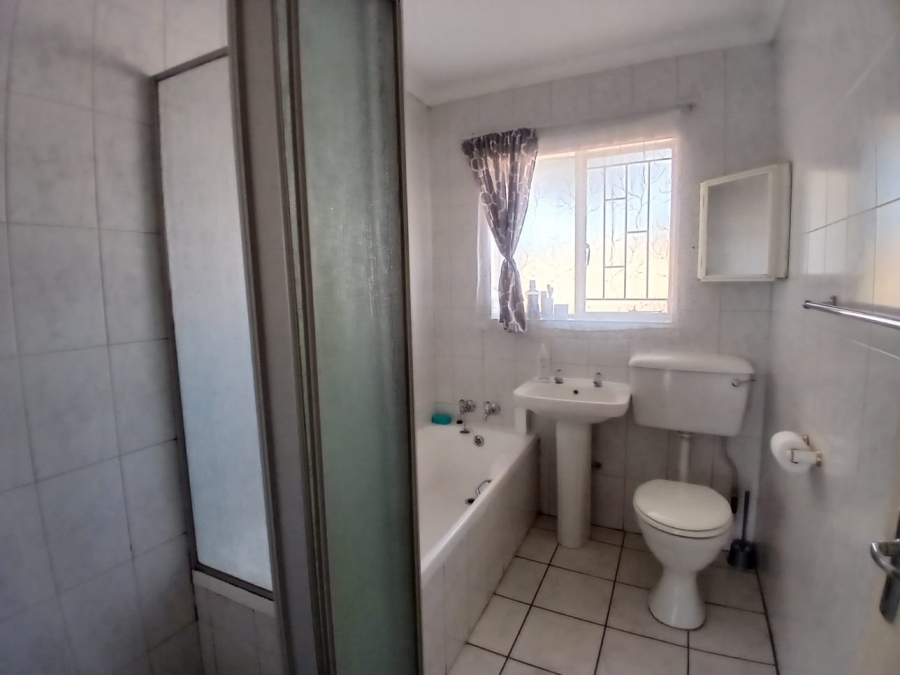 3 Bedroom Property for Sale in Terenure Gauteng