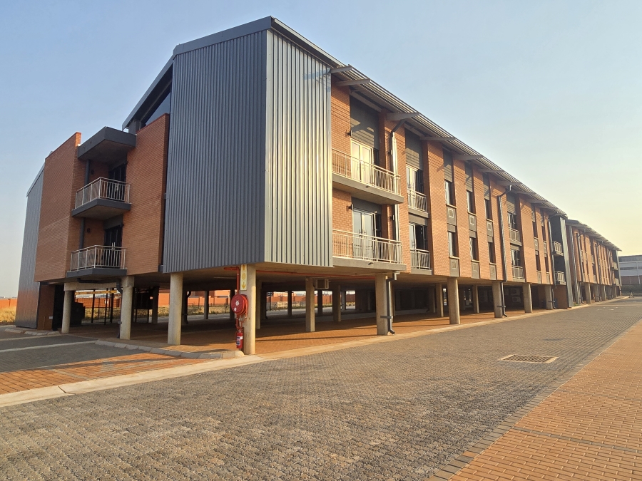 To Let commercial Property for Rent in Glen Marais Gauteng