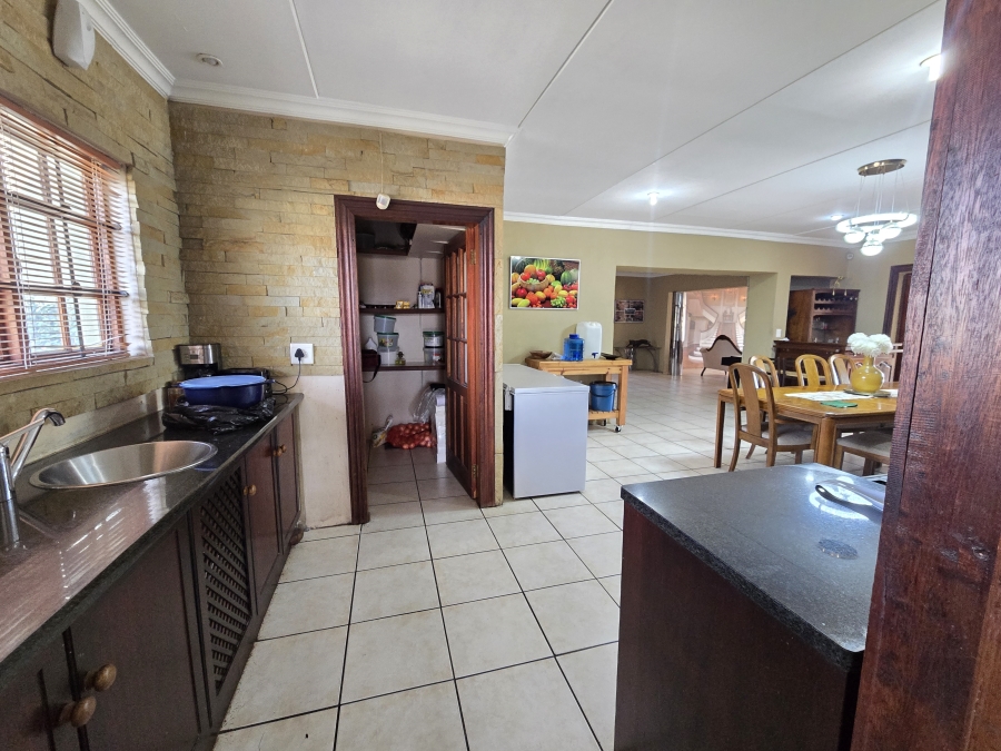 7 Bedroom Property for Sale in Cultura Park Gauteng