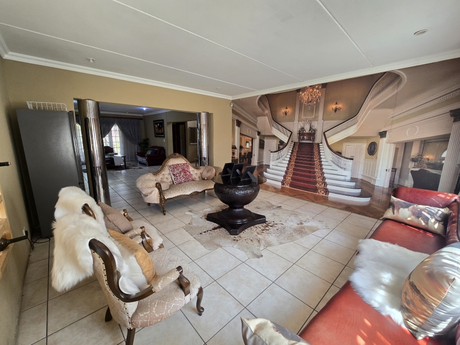 7 Bedroom Property for Sale in Cultura Park Gauteng