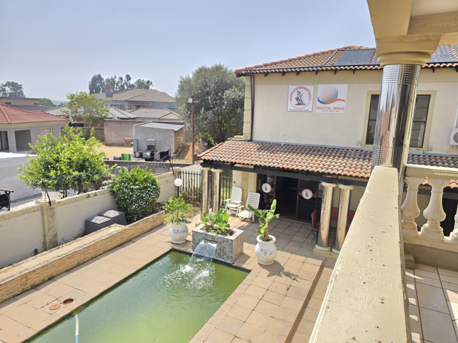 7 Bedroom Property for Sale in Cultura Park Gauteng