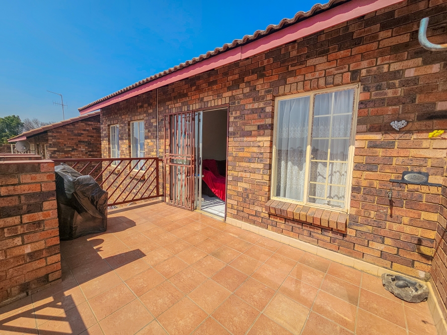 2 Bedroom Property for Sale in Highveld Gauteng