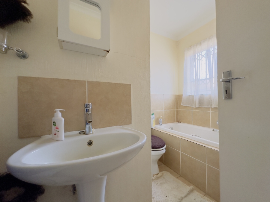 3 Bedroom Property for Sale in Sharon Park Gauteng