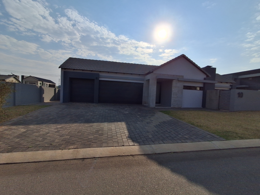 4 Bedroom Property for Sale in Midstream Meadows Gauteng