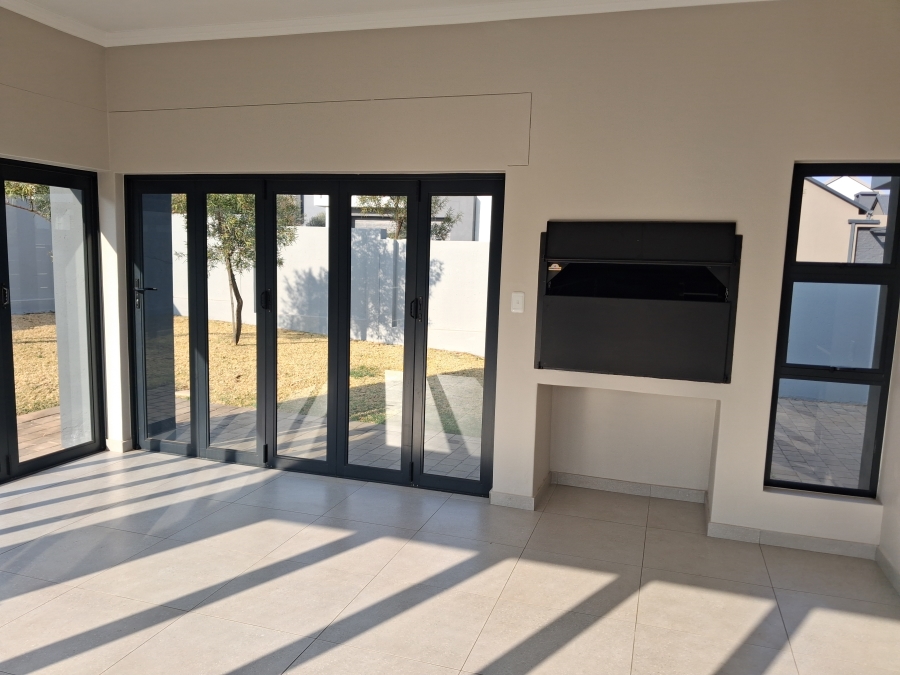 4 Bedroom Property for Sale in Midstream Meadows Gauteng