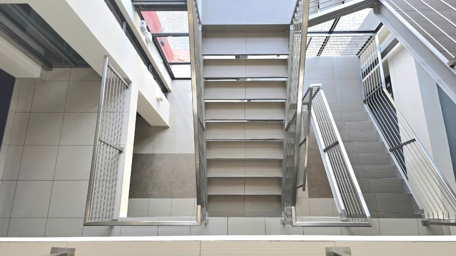 To Let commercial Property for Rent in Die Hoewes Gauteng
