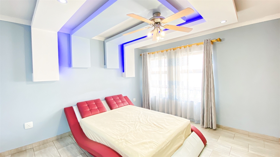 5 Bedroom Property for Sale in Blue Valley Golf Estate Gauteng