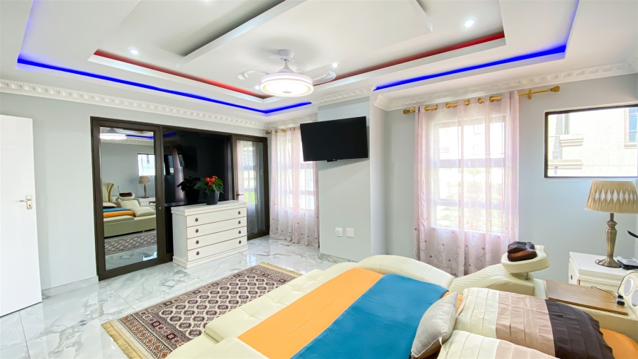 5 Bedroom Property for Sale in Blue Valley Golf Estate Gauteng